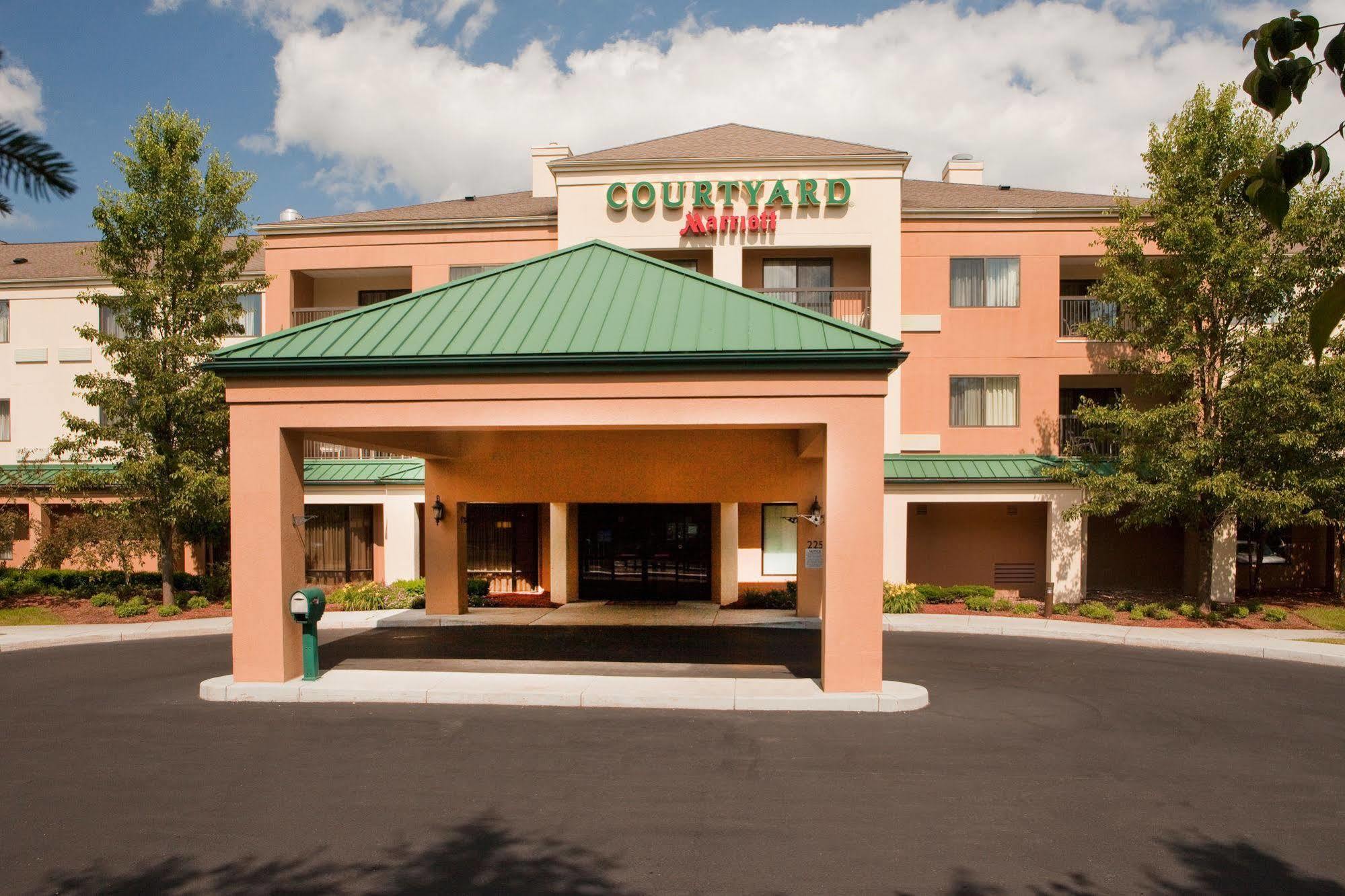 Courtyard Hartford Manchester Exterior photo